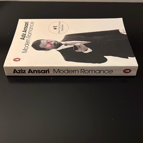 Modern Romance by Aziz Ansari - Picture 3 of 3